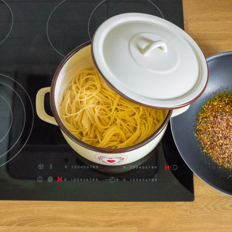Spaghetti Aglio Olio e Peperoncino – recept krok 2